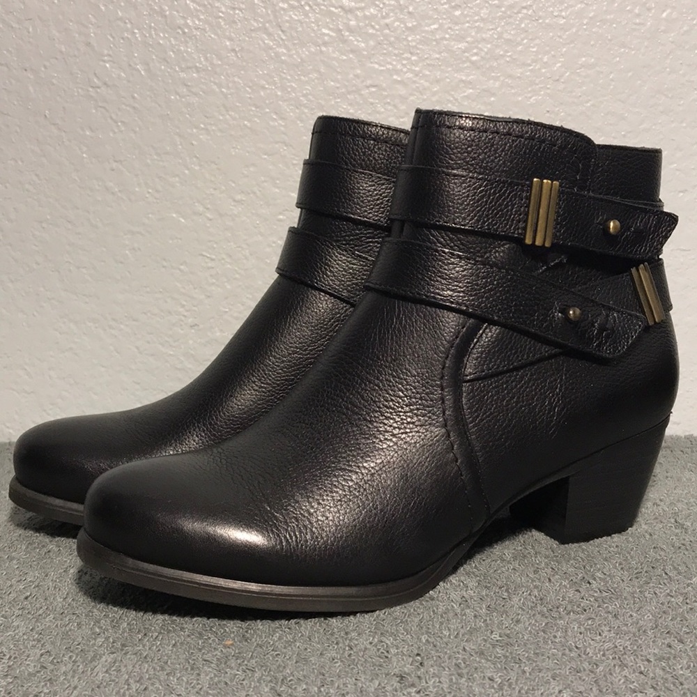 Naturalizer Kepler Block Heel Leather Ankle Boots - Picture 2 of 8